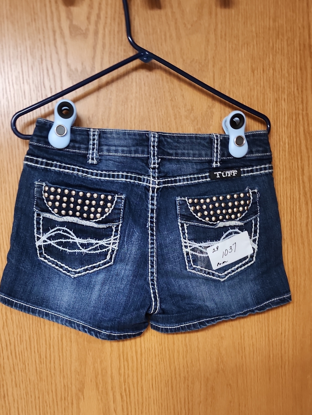 Cowgirl Tuff Dark jean Shorts with Studded Back Pockets womens 29 number 1037
